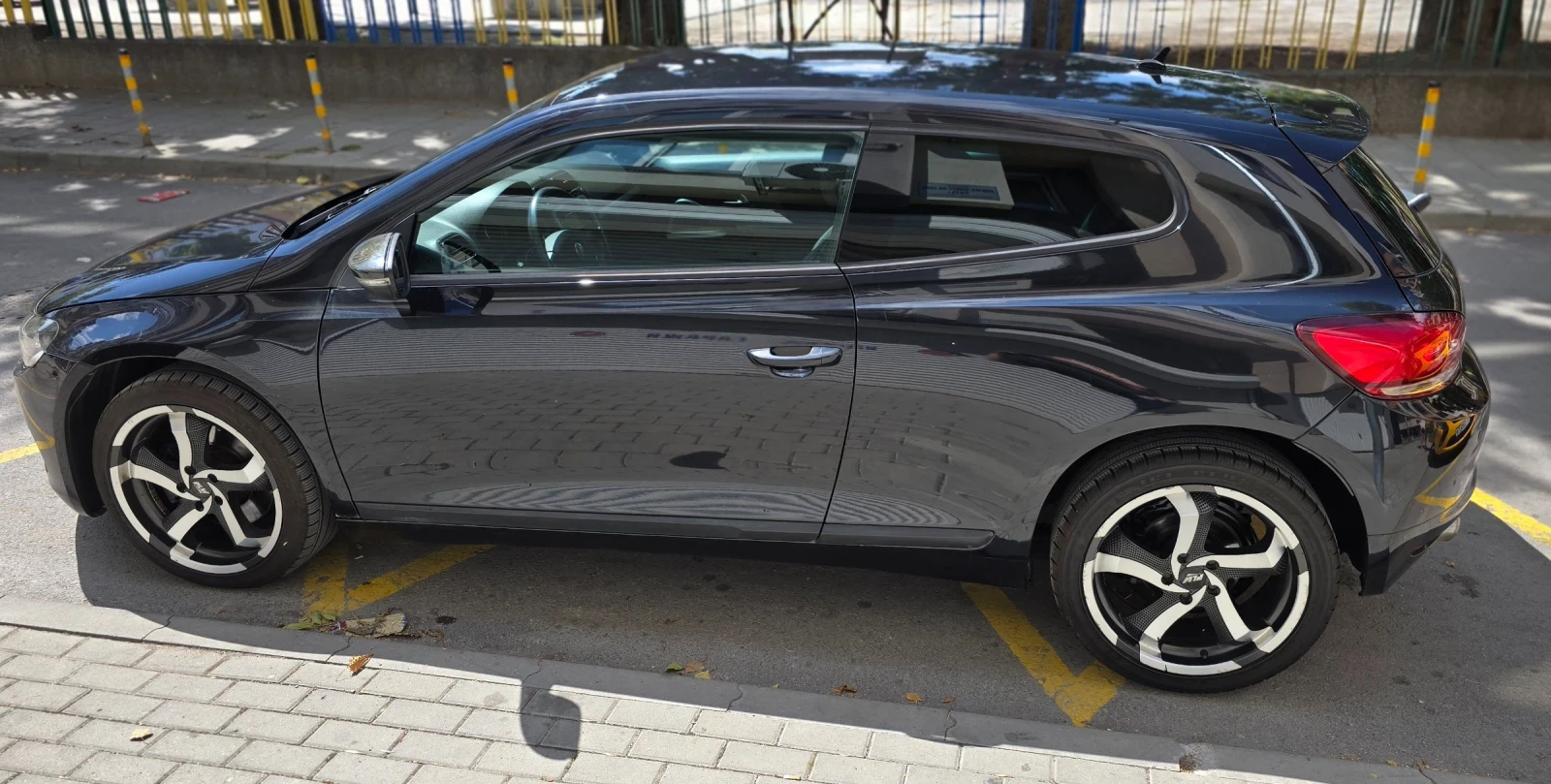 VW Scirocco 1.4tsi 160 нова верига, снимка 7 - Автомобили и джипове - 55926407