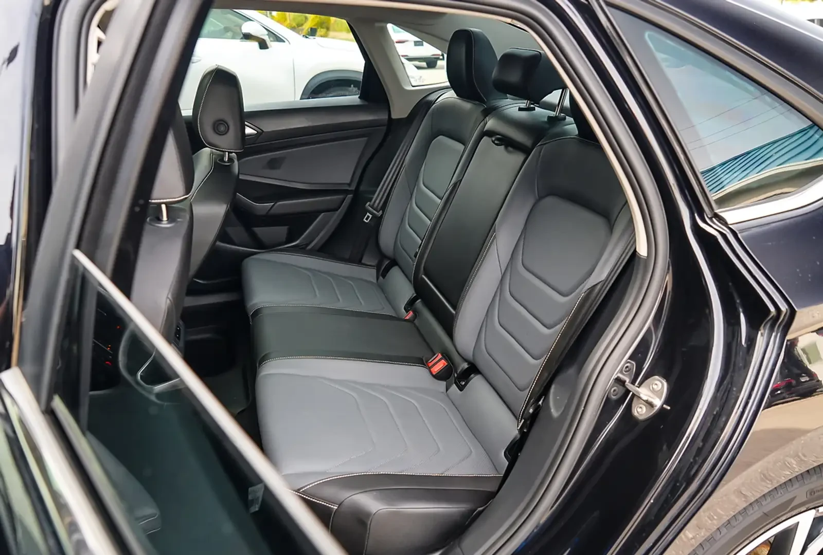 VW Jetta Highline/������ ��� ������������/1 ����������/���� | Mobile.bg � ����������� 16