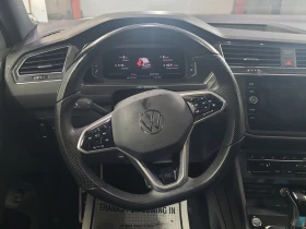 VW Tiguan R-LINE BLACK EDITION| PANO| CARFAX| | , снимка 16