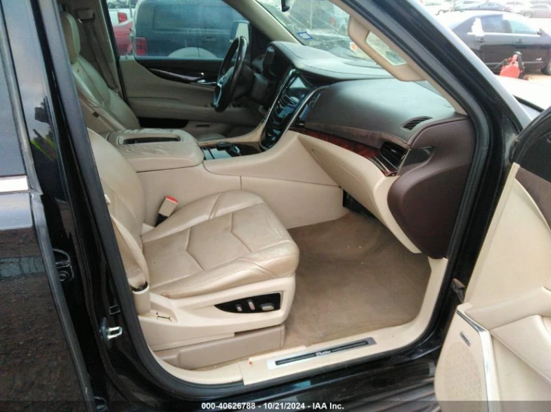 Cadillac Escalade LUXURY, снимка 9 - Автомобили и джипове - 48545447