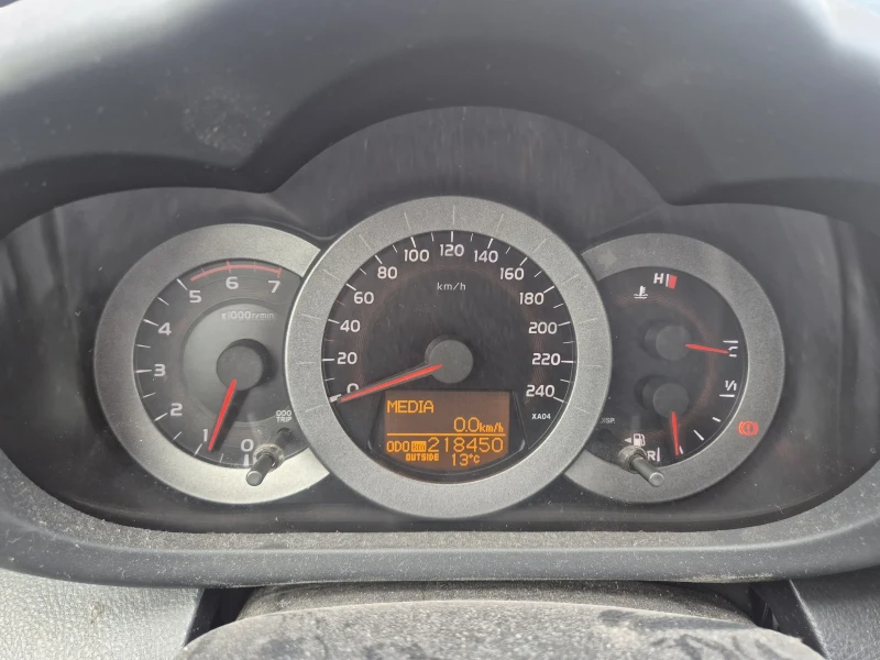 Toyota Rav4 2.2, снимка 7 - Автомобили и джипове - 52456901