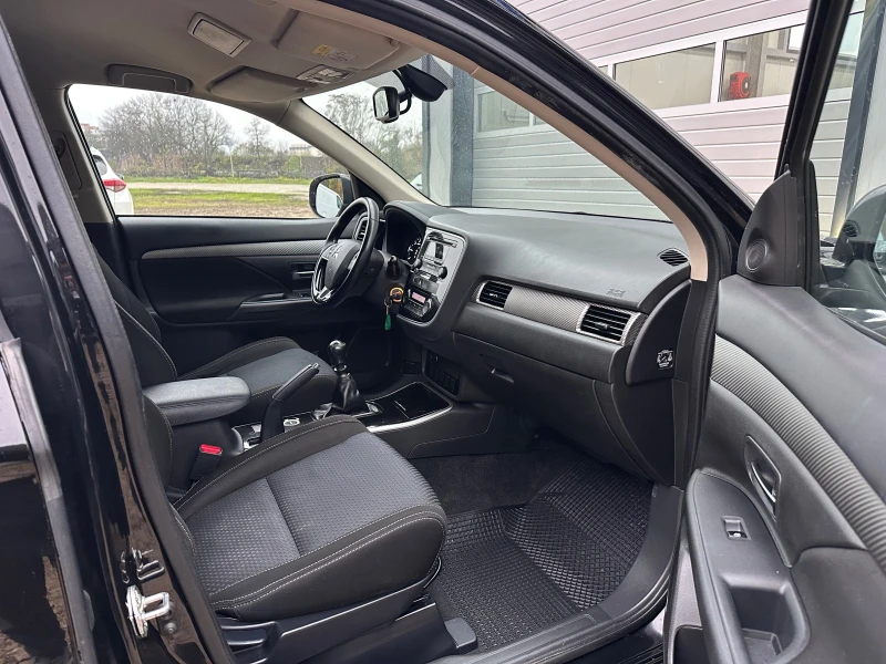 Mitsubishi Outlander 2.2DID 150кс ФЕЙС 4х4 ИТАЛИЯ ТОП СЪСТОЯНИЕ, снимка 12 - Автомобили и джипове - 52566742
