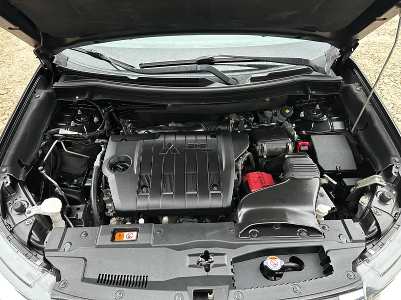 Mitsubishi Outlander 2.2DID 150кс ФЕЙС 4х4 ИТАЛИЯ ТОП СЪСТОЯНИЕ, снимка 14 - Автомобили и джипове - 52566742