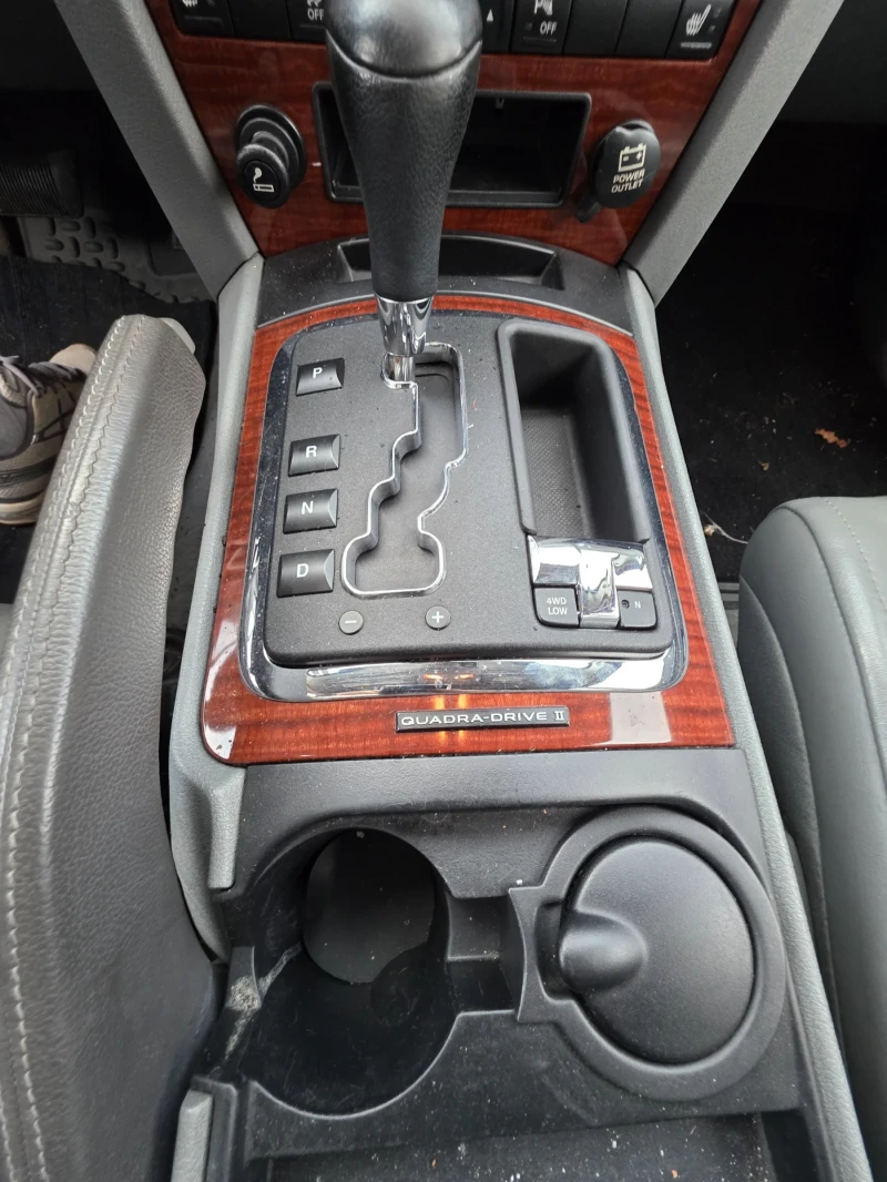 Jeep Grand cherokee, снимка 13 - Автомобили и джипове - 53075670