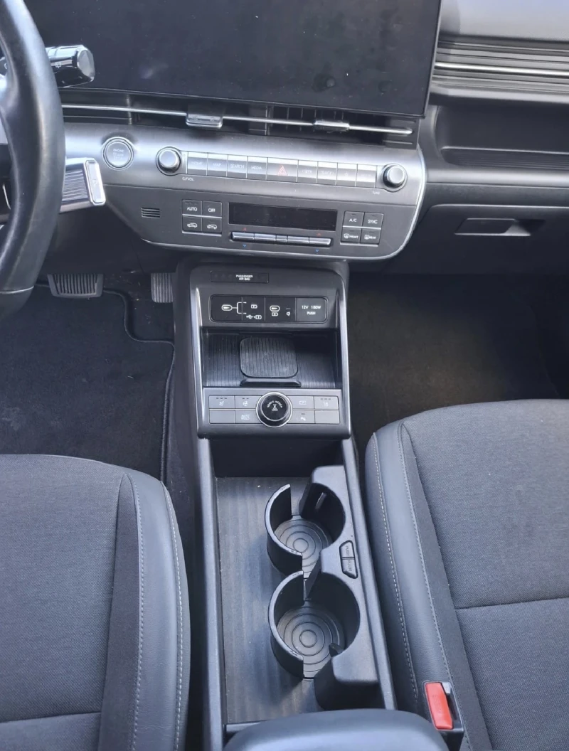 Hyundai Kona 1.6 T-GDi Amplia 4WD DCT, снимка 12 - Автомобили и джипове - 53163408