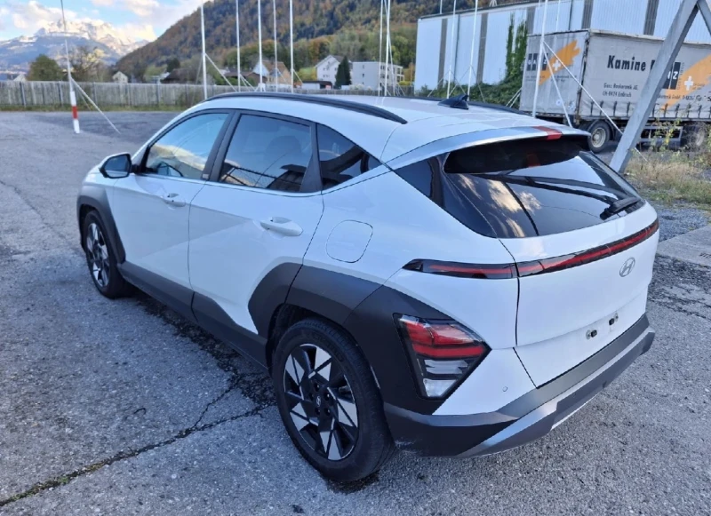 Hyundai Kona 1.6 T-GDi Amplia 4WD DCT, снимка 7 - Автомобили и джипове - 53163408