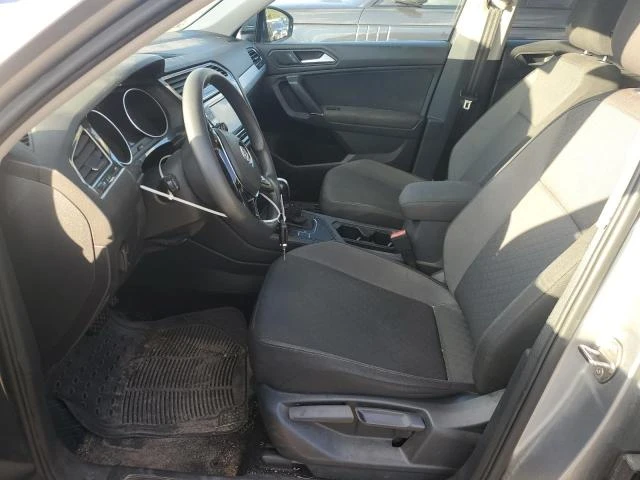 VW Tiguan 2.0L 4 Front-wheel Drive, снимка 11 - Автомобили и джипове - 52935012