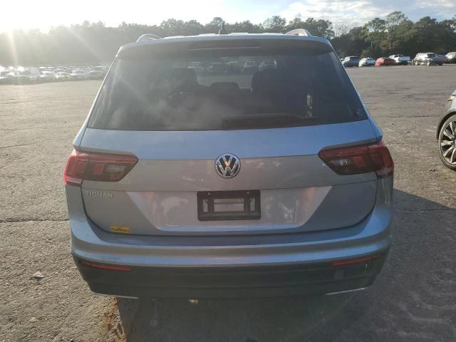 VW Tiguan 2.0L 4 Front-wheel Drive, снимка 10 - Автомобили и джипове - 52935012