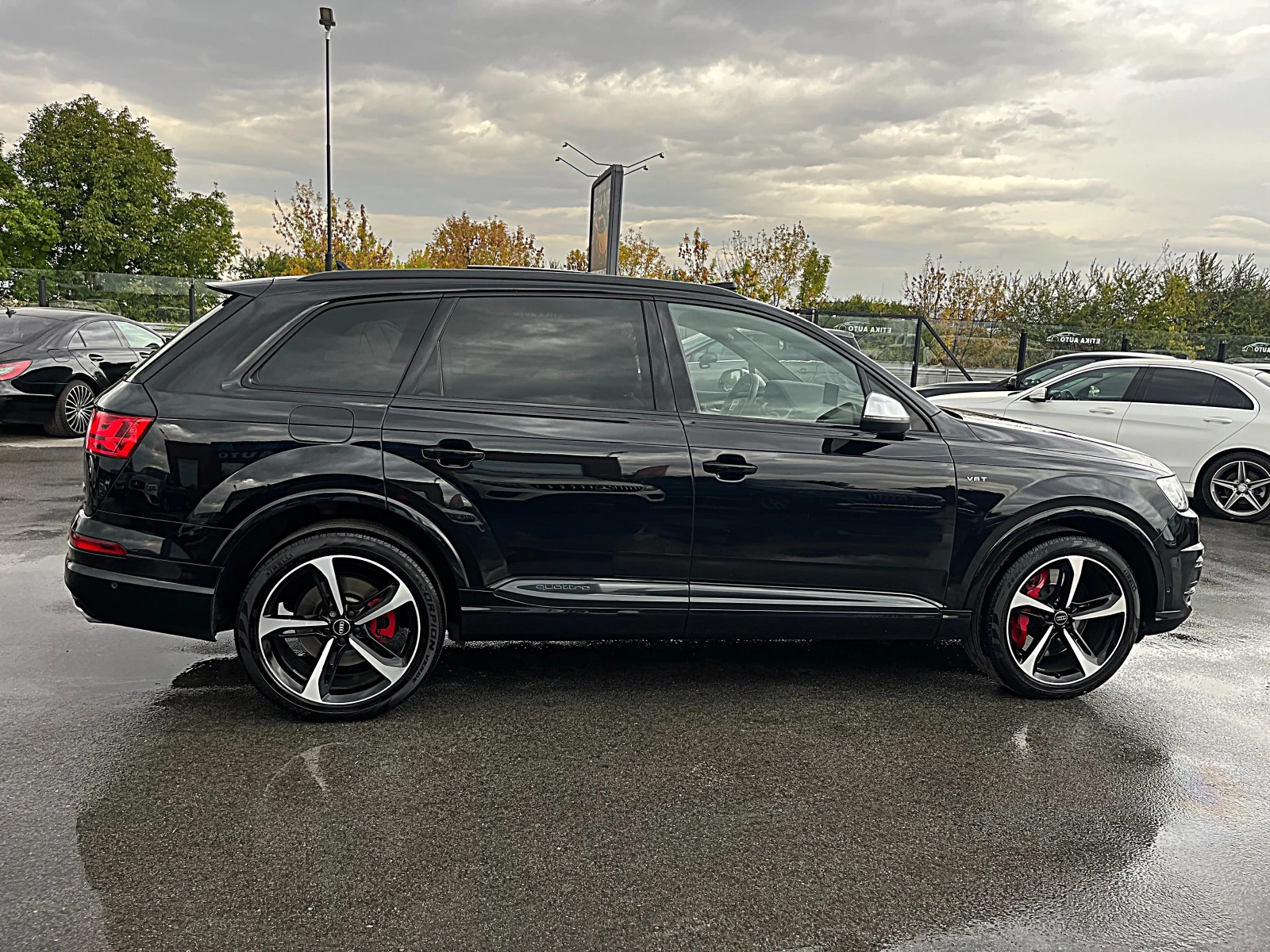 Audi SQ7 BLACK EDITION-MATRIX-DISTRONIK-7МЕСТА-HEAD UP-FULL - изображение 7