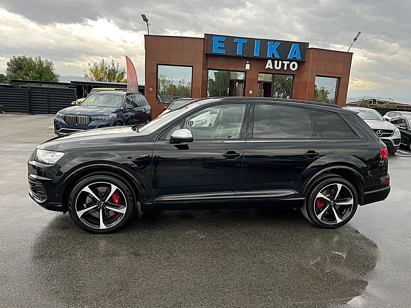 Audi SQ7 BLACK EDITION-MATRIX-DISTRONIK-7МЕСТА-HEAD UP-FULL - изображение 5