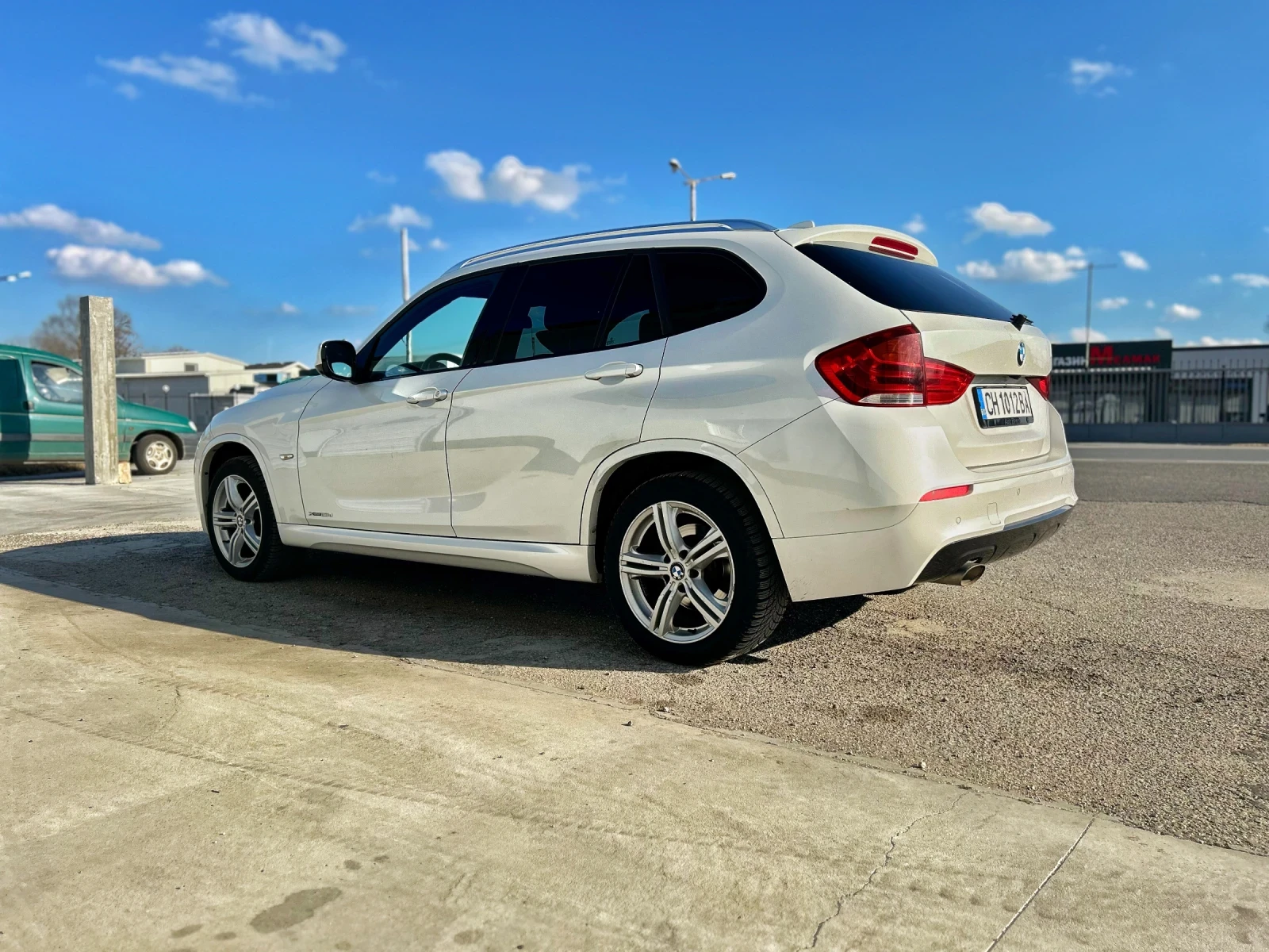 BMW X1 2.3 d - изображение 4