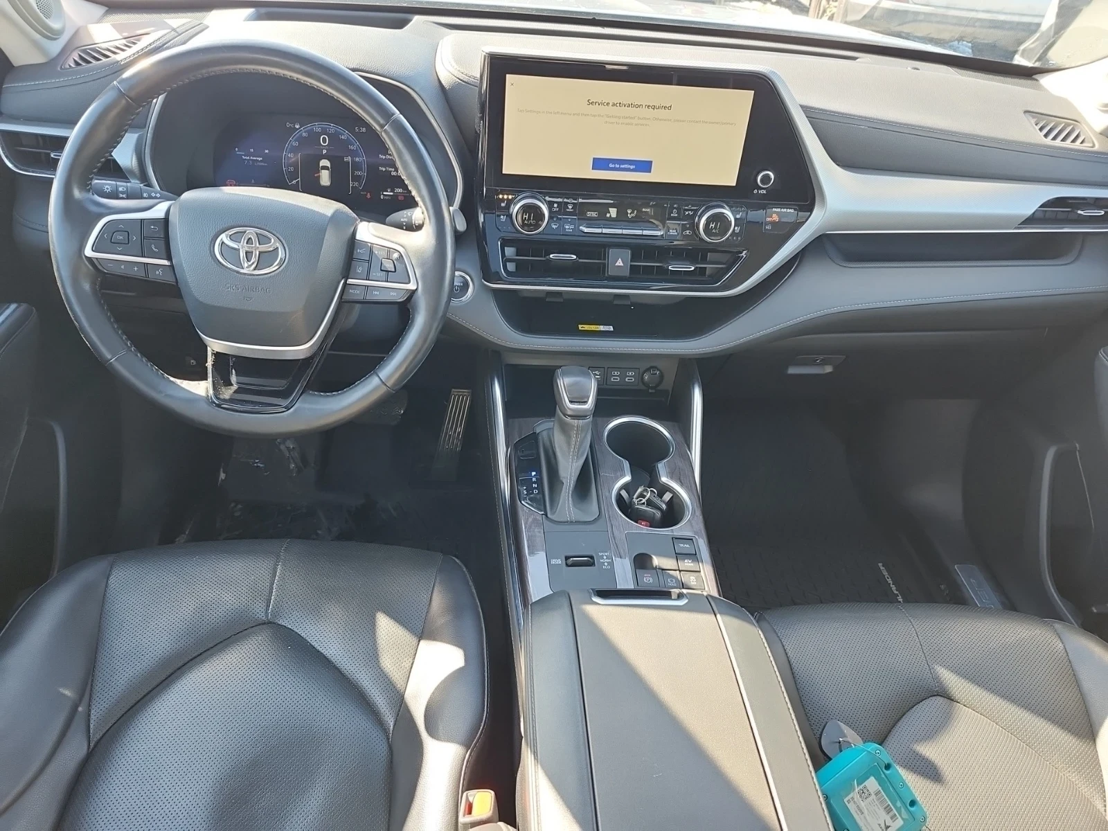 Toyota Highlander HYBRID LIMITED | ЧЕРЕН САЛОН | БЕЗ ИНЦИДЕНТИ |  - изображение 8