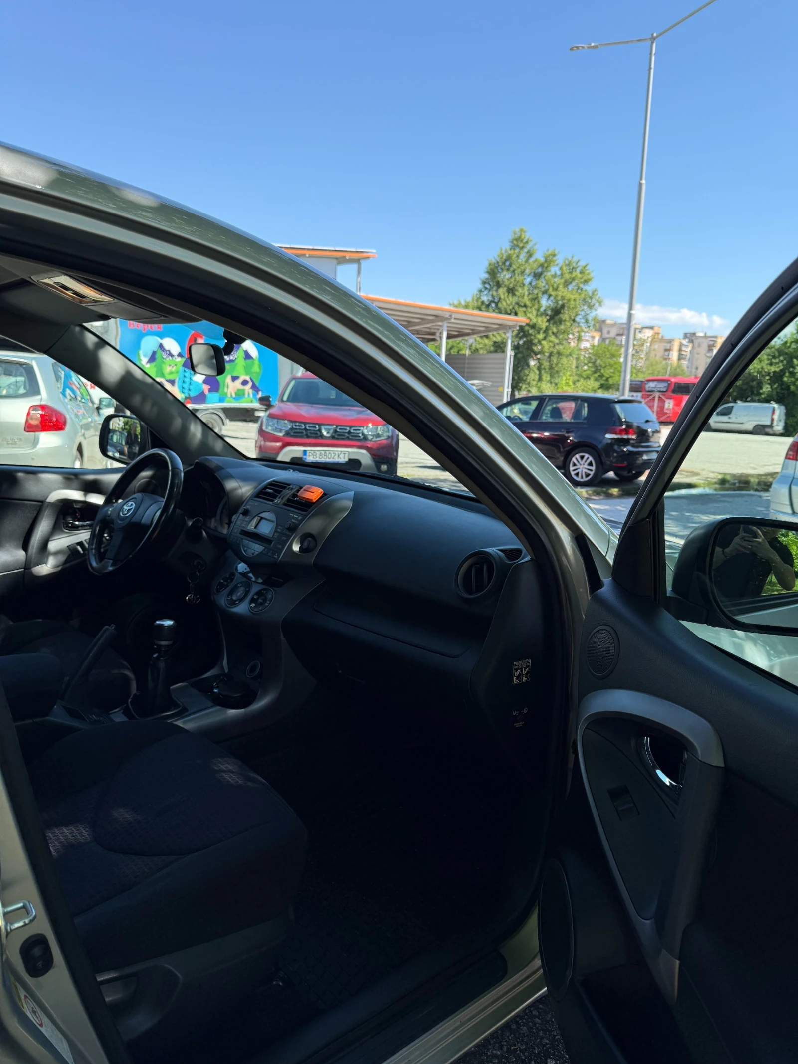 Toyota Rav4 2.2 D-4D 4x4, снимка 9 - Автомобили и джипове - 54669970