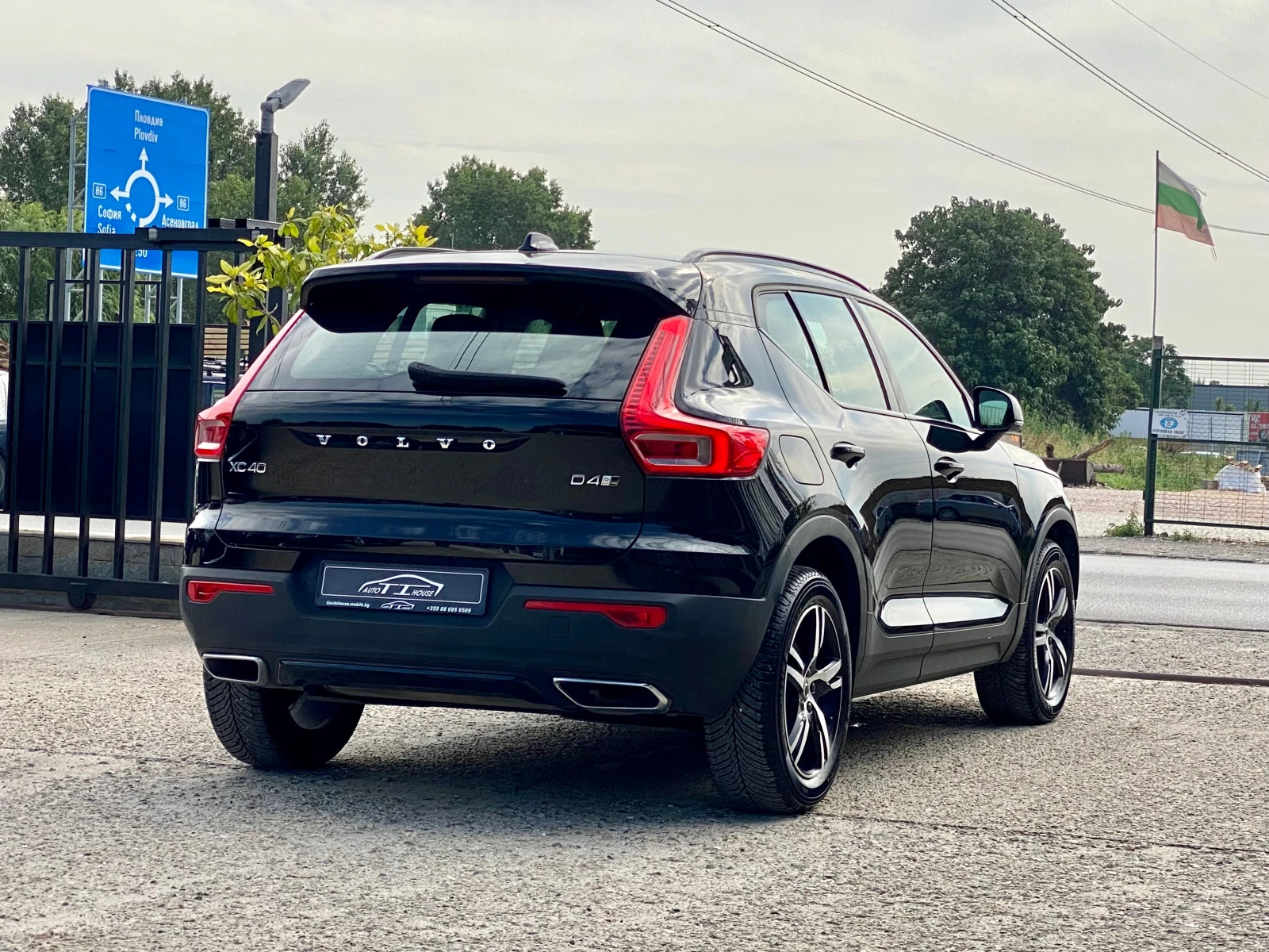 Volvo XC40 R-Design* 190кс.* 4х4* FULL* , снимка 2 - Автомобили и джипове - 55371712