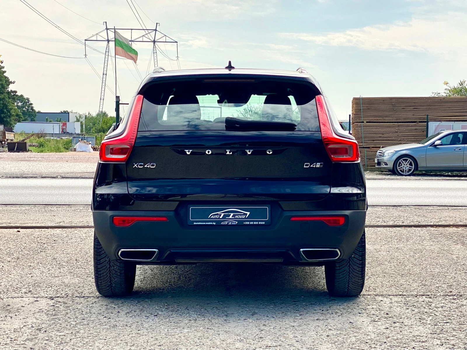 Volvo XC40 R-Design* 190кс.* 4х4* FULL* , снимка 3 - Автомобили и джипове - 55371712