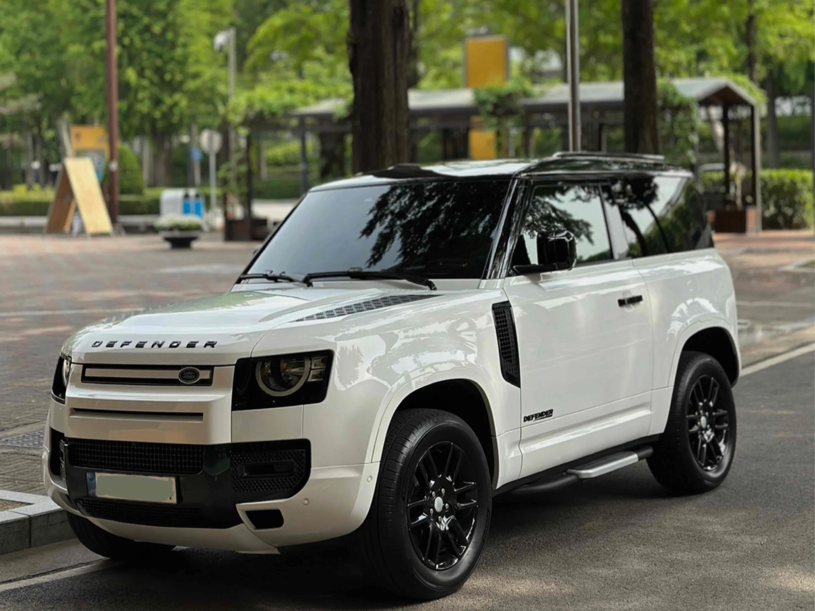 Land Rover Defender D250* BLIND SPOT* 360* ЛЮК* ПОДГРЕВ ВОЛАН* КРАЙНА 
