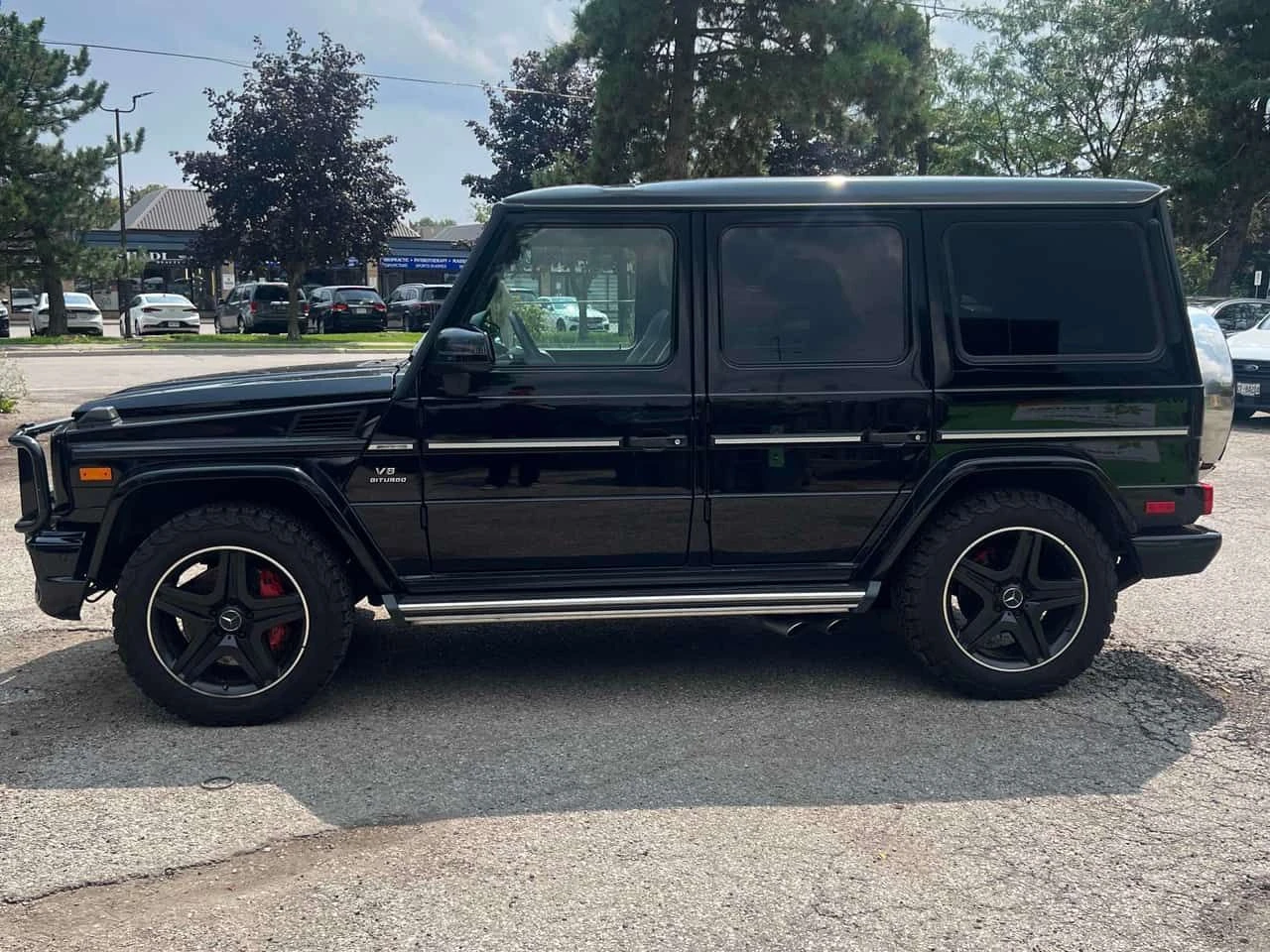 Mercedes-Benz G 63 AMG 4MATIC | CARFAX | АВТОКРЕДИТ БЕЗ ПЪРВОНАЧАЛНА, снимка 3 - Автомобили и джипове - 55601365