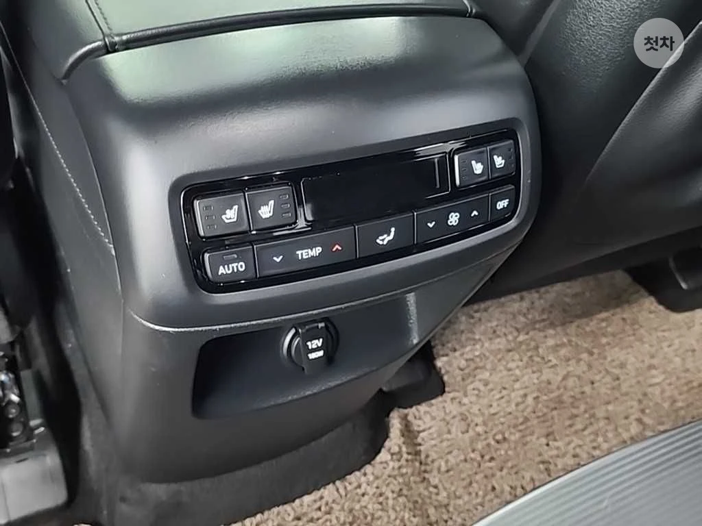 Hyundai Palisade VIP    EKPAHИ ТЕЛЕФОН HEAD UP FULL, снимка 13 - Автомобили и джипове - 55656111