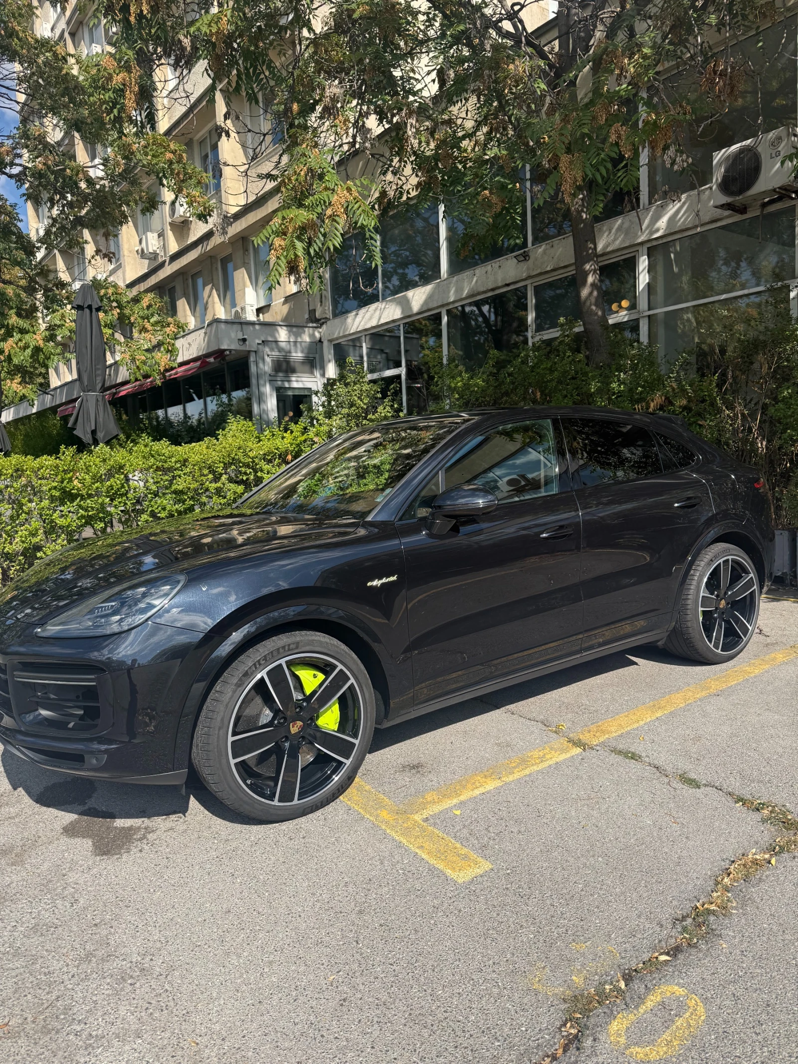 Porsche Cayenne Turbo S E- Hybrid Coupe , снимка 2 - Автомобили и джипове - 56256203