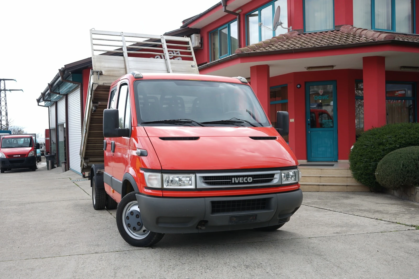 Iveco Daily 3.0HPI* 35c14* 6+ 1места* Тристранен самосвал - изображение 2