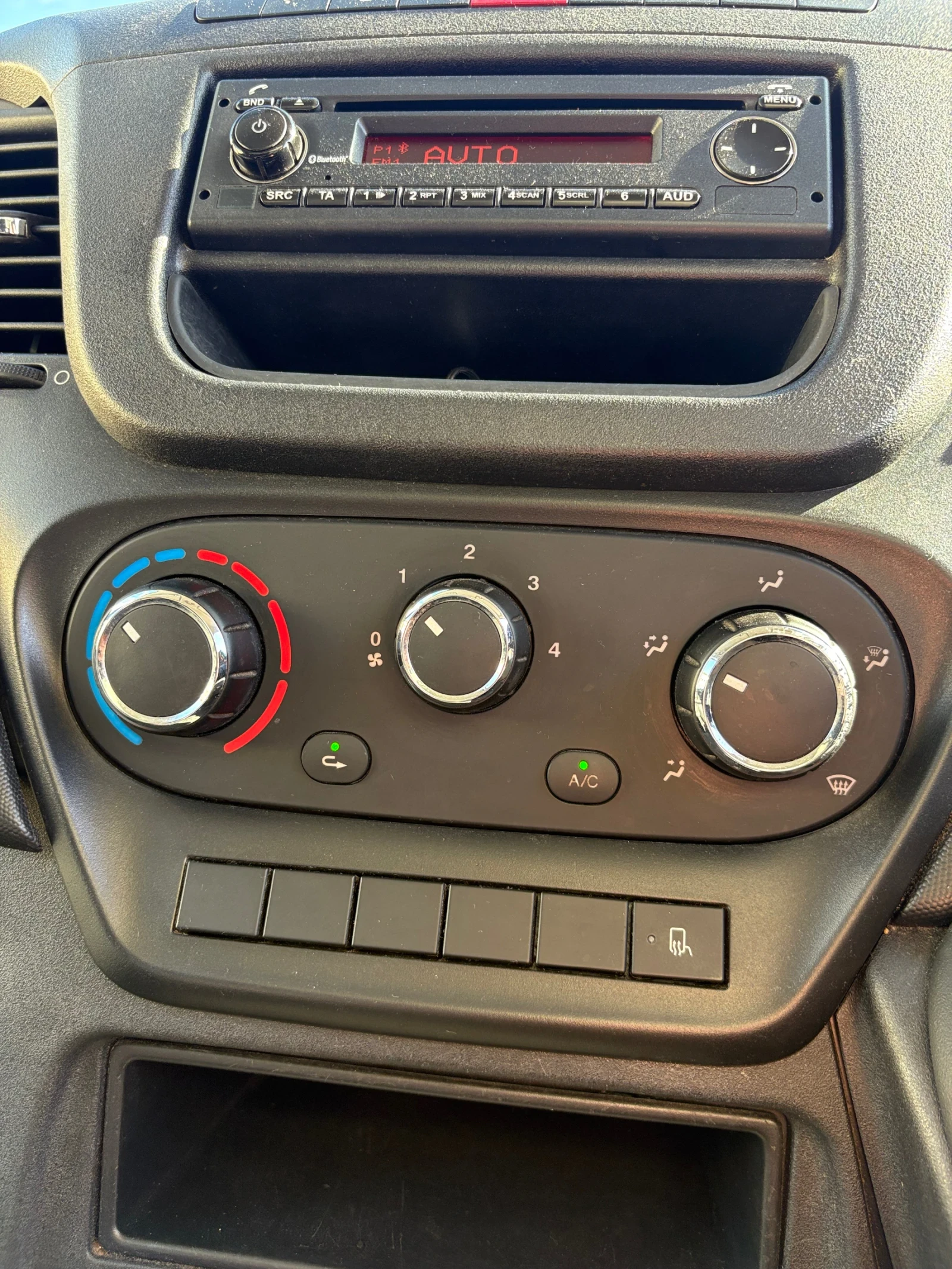 Iveco 35c15 N1 3.5т Евро 6 - изображение 10