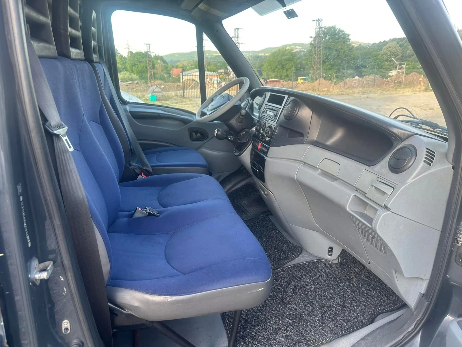 Iveco Daily, снимка 11 - Бусове и автобуси - 54361599