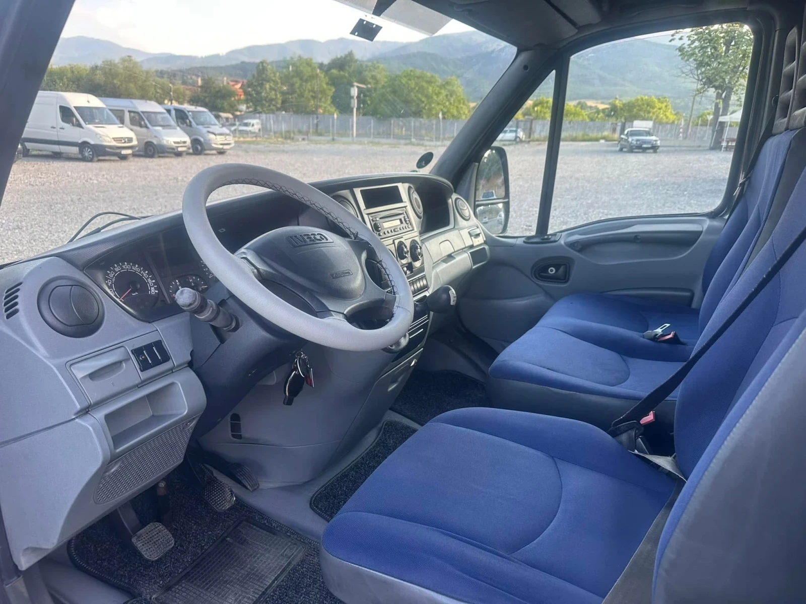 Iveco Daily, снимка 9 - Бусове и автобуси - 54361599