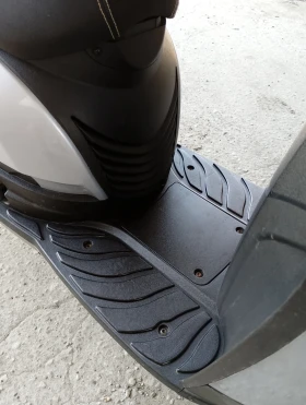 Piaggio Carnaby Скутер, снимка 15