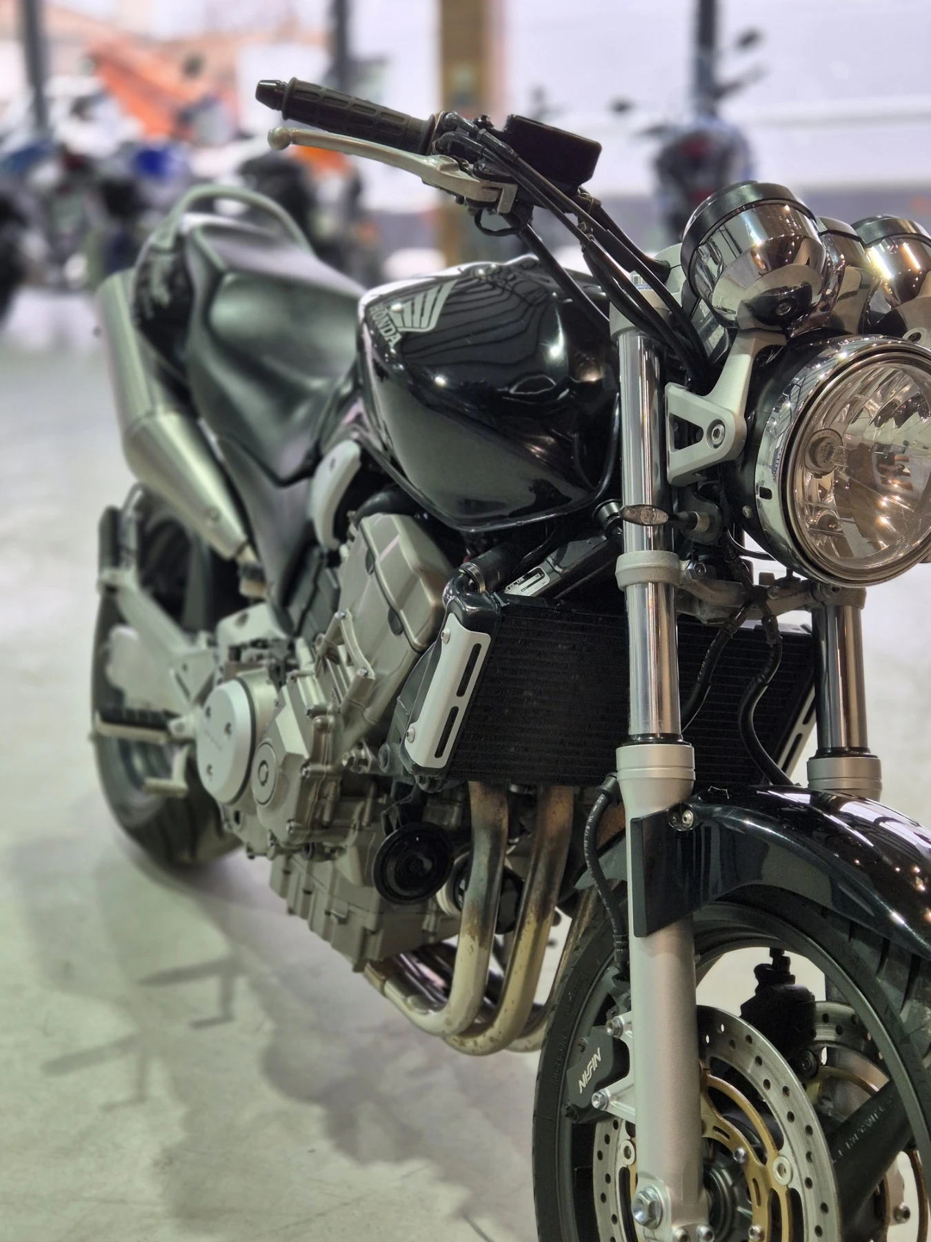 Honda Hornet 919 22000км!!! Нов внос ШВЕЙЦАРИЯ!!!, снимка 11 - Мотоциклети и мототехника - 53916817