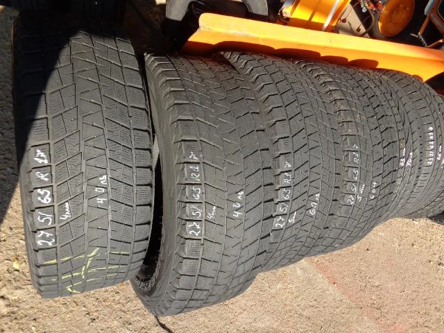 Гуми Зимни 275/65R17, снимка 2 - Гуми и джанти - 12483188