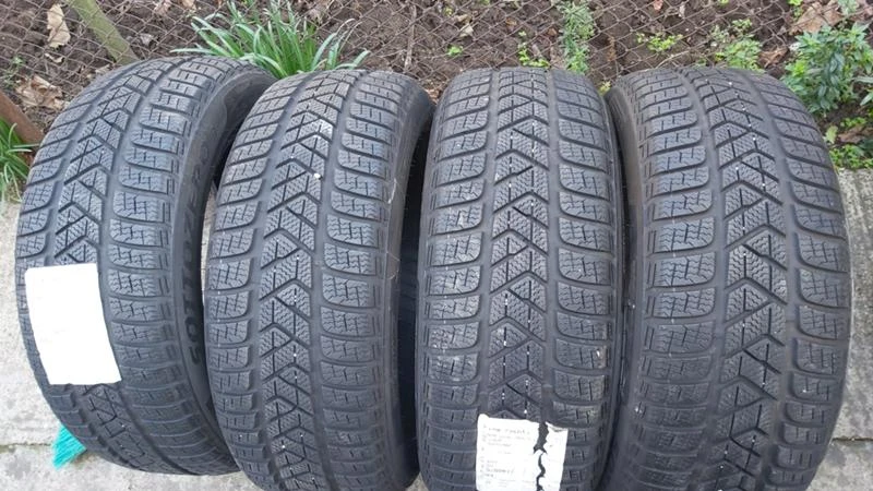 Гуми Зимни 215/55R17, снимка 2 - Гуми и джанти - 27314034