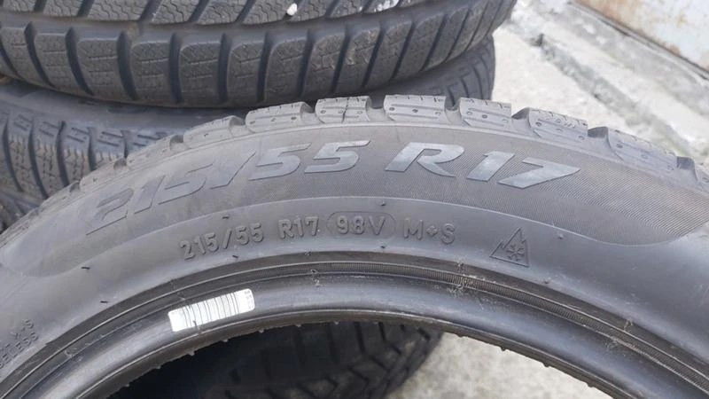 Гуми Зимни 215/55R17, снимка 10 - Гуми и джанти - 27314034