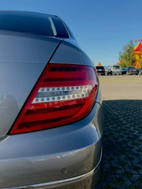 Mercedes-Benz C 200, снимка 6