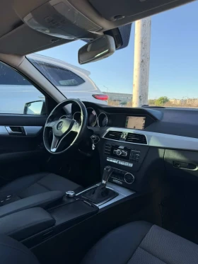 Mercedes-Benz C 200, снимка 12