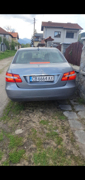 Mercedes-Benz E 200, снимка 2