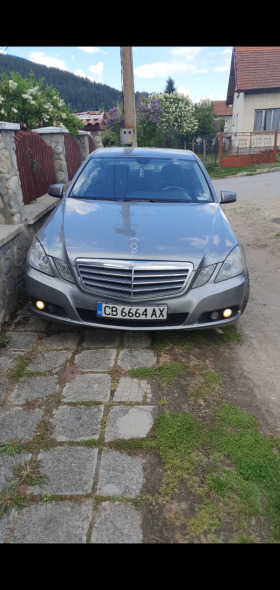 Mercedes-Benz E 200, снимка 1