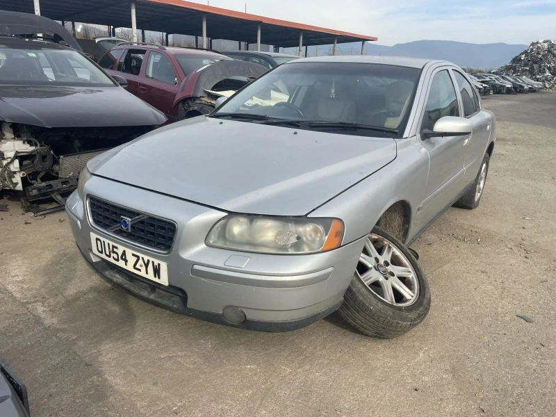 Volvo S60 2.4, снимка 4 - Автомобили и джипове - 42315385