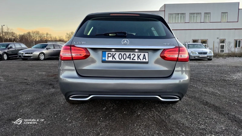 Mercedes-Benz C 220 Bluetec, снимка 4 - Автомобили и джипове - 44632694