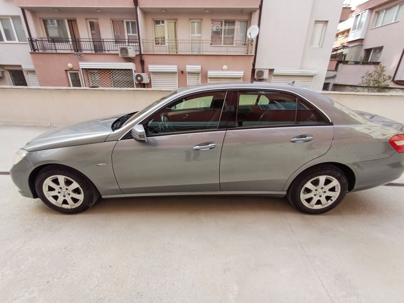 Mercedes-Benz E 200, снимка 3 - Автомобили и джипове - 46271186