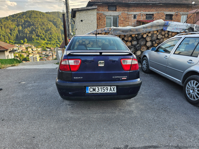 Seat Cordoba, снимка 1 - Автомобили и джипове - 46264009