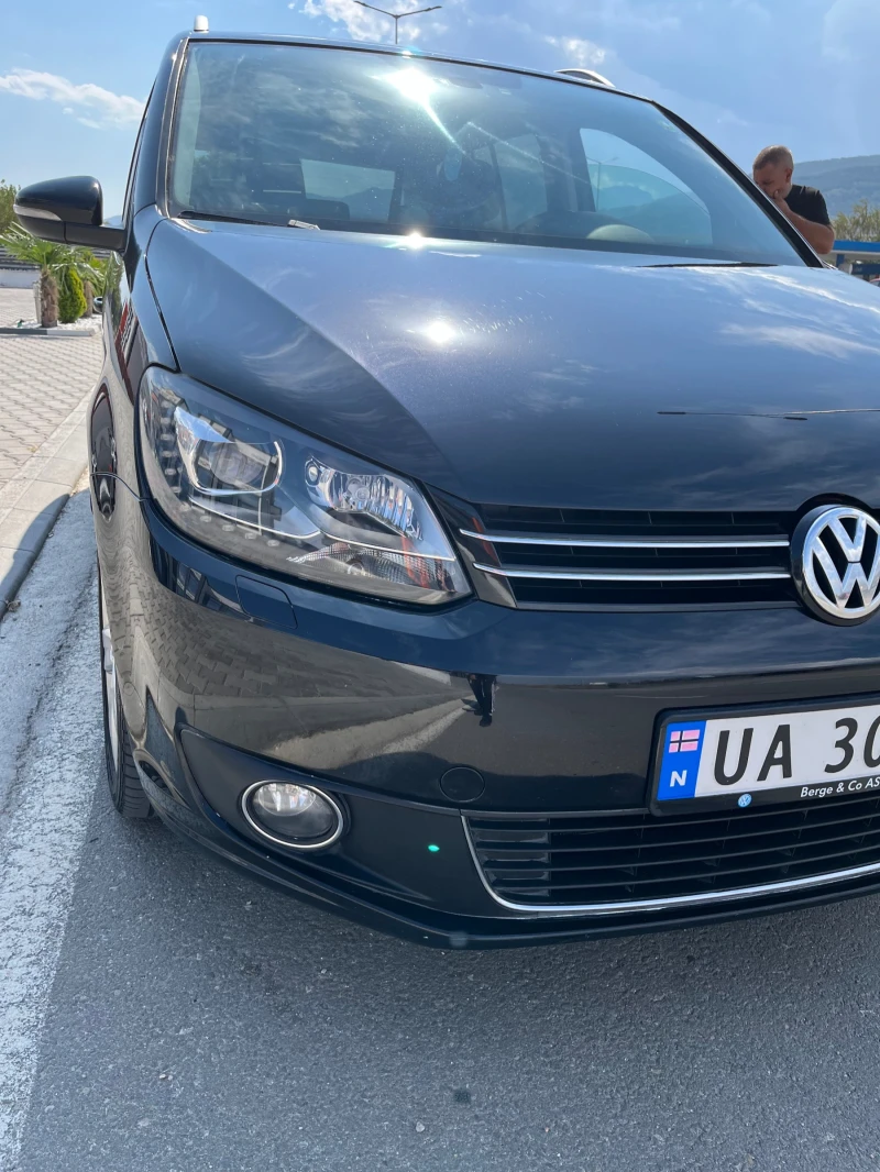 VW Touran, снимка 15 - Автомобили и джипове - 47398316