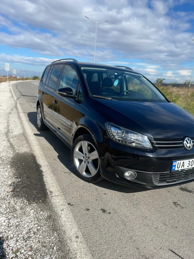 VW Touran, снимка 4 - Автомобили и джипове - 47398316