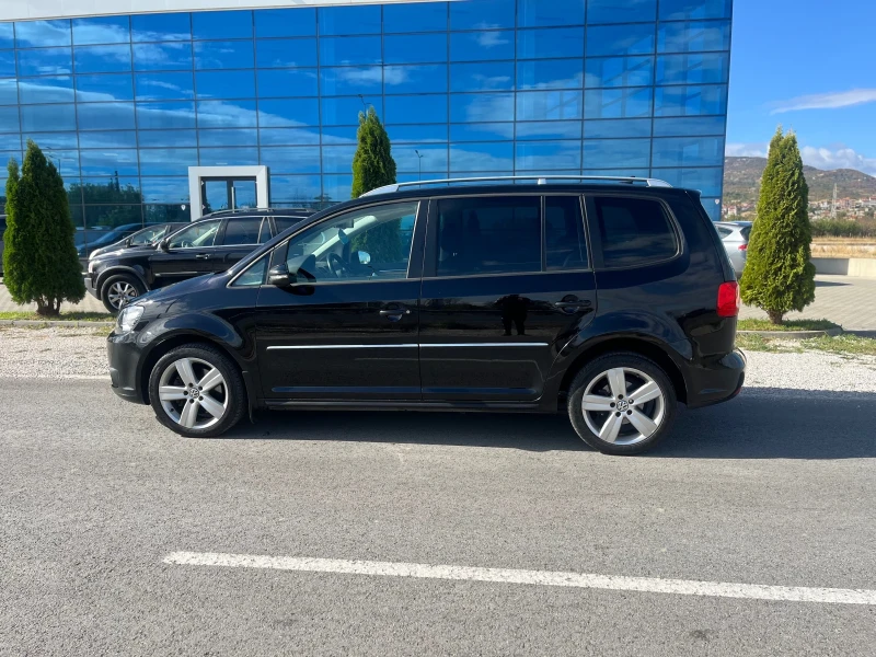 VW Touran, снимка 2 - Автомобили и джипове - 47398316