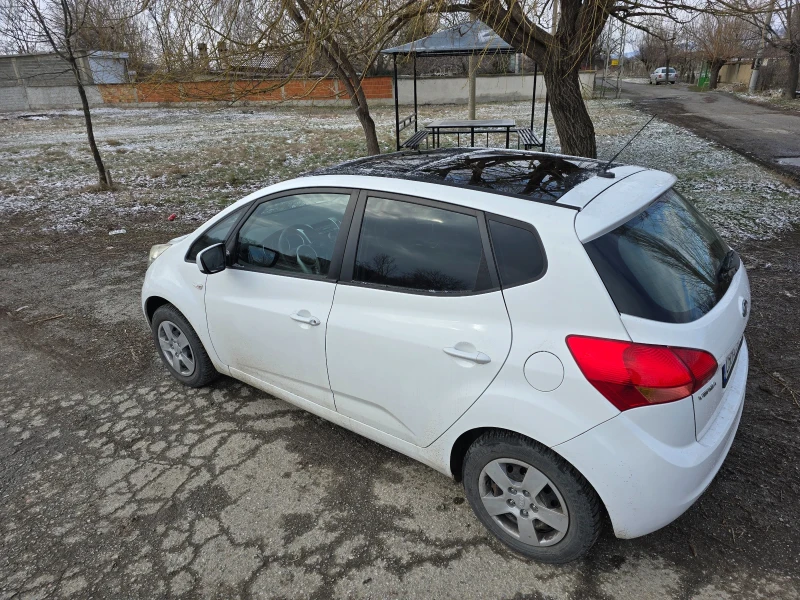 Kia Venga 1.4, снимка 10 - Автомобили и джипове - 49193419