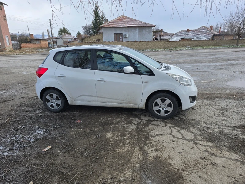 Kia Venga 1.4, снимка 4 - Автомобили и джипове - 49193419