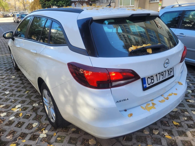 Opel Astra 1.6CDTI, снимка 4 - Автомобили и джипове - 49201315