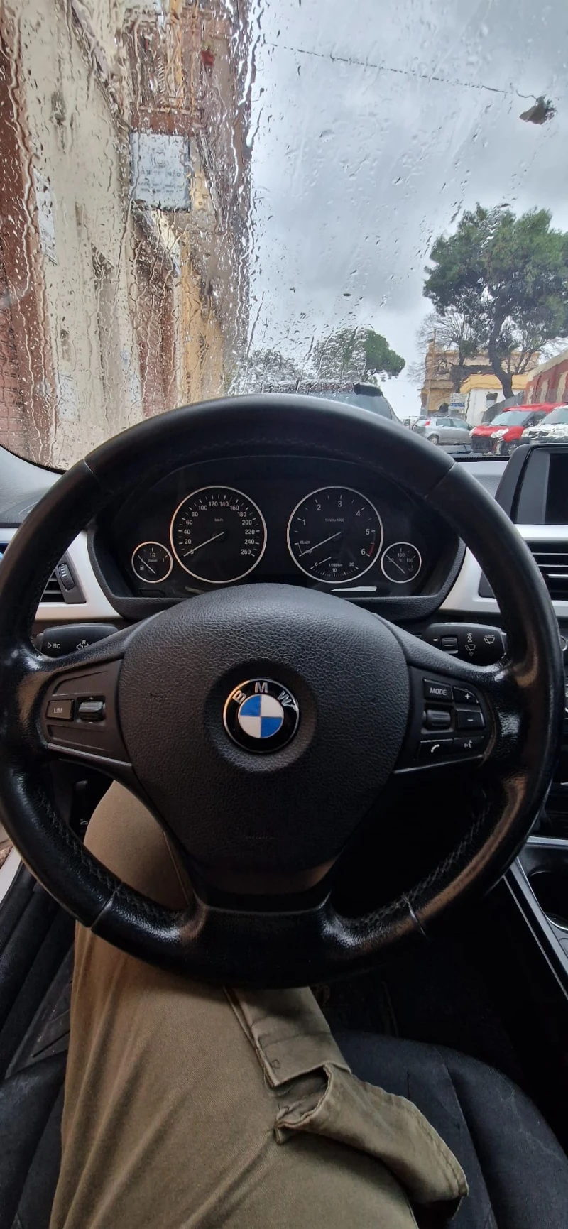 BMW 320, снимка 14 - Автомобили и джипове - 49455406