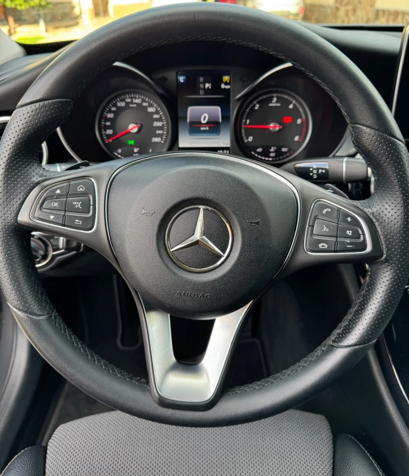 Mercedes-Benz C 220 d / AMG PACKET , снимка 9 - Автомобили и джипове - 52173290
