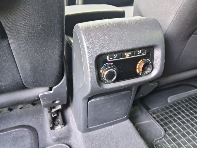 Seat Alhambra 2.0 TDI DSG , снимка 8 - Автомобили и джипове - 51777583