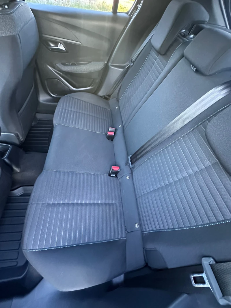 Peugeot 208 1.2i 2021 44хил. Км !!!!, снимка 10 - Автомобили и джипове - 52142767